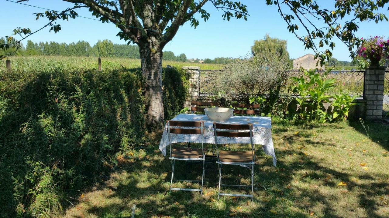 B&B Le Savoir Vivre Bonnes  Exterior photo