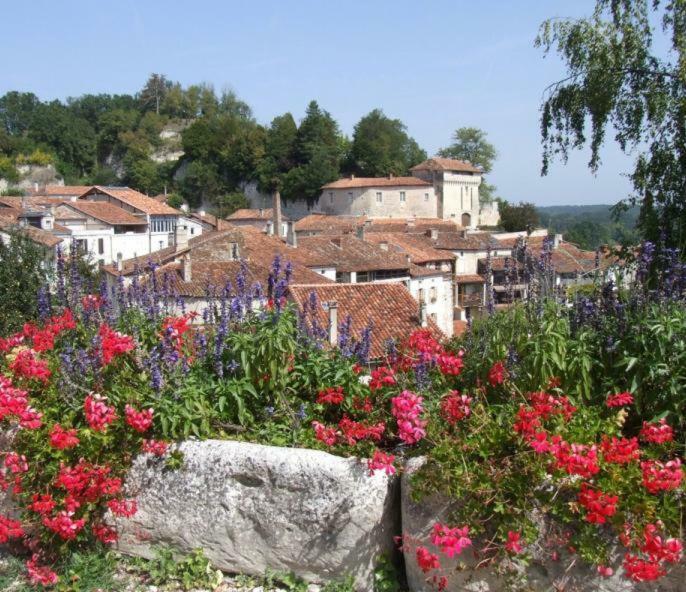 B&B Le Savoir Vivre Bonnes  Exterior photo